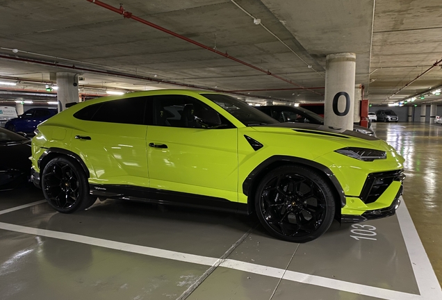 Lamborghini Urus Performante