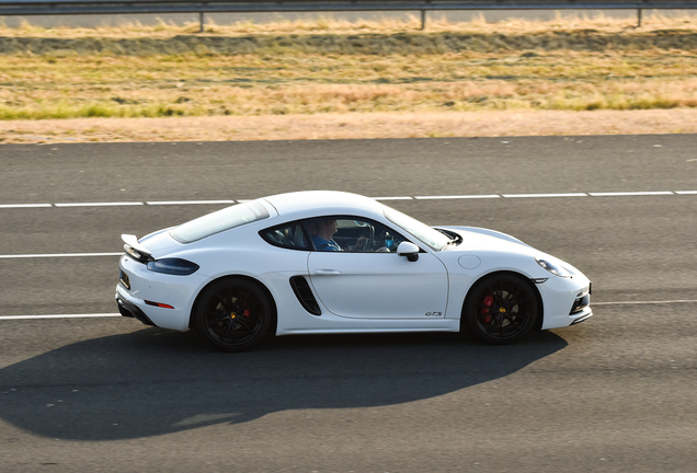 Porsche 718 Cayman GTS