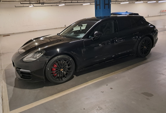 Porsche 971 Panamera GTS Sport Turismo