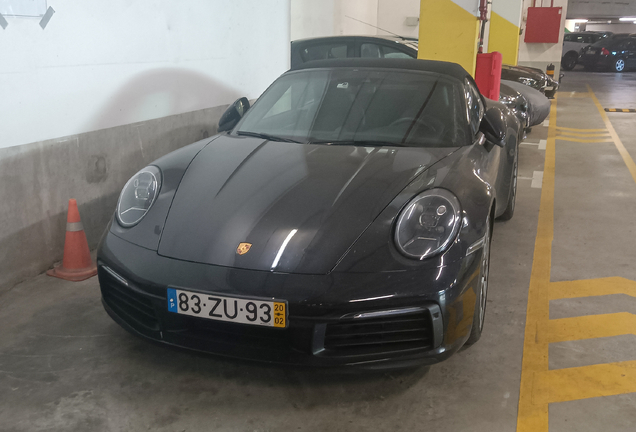 Porsche 992 Carrera 4S Cabriolet
