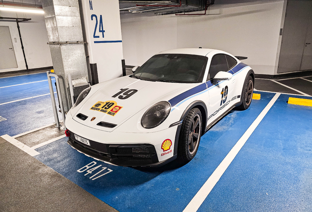 Porsche 992 Dakar