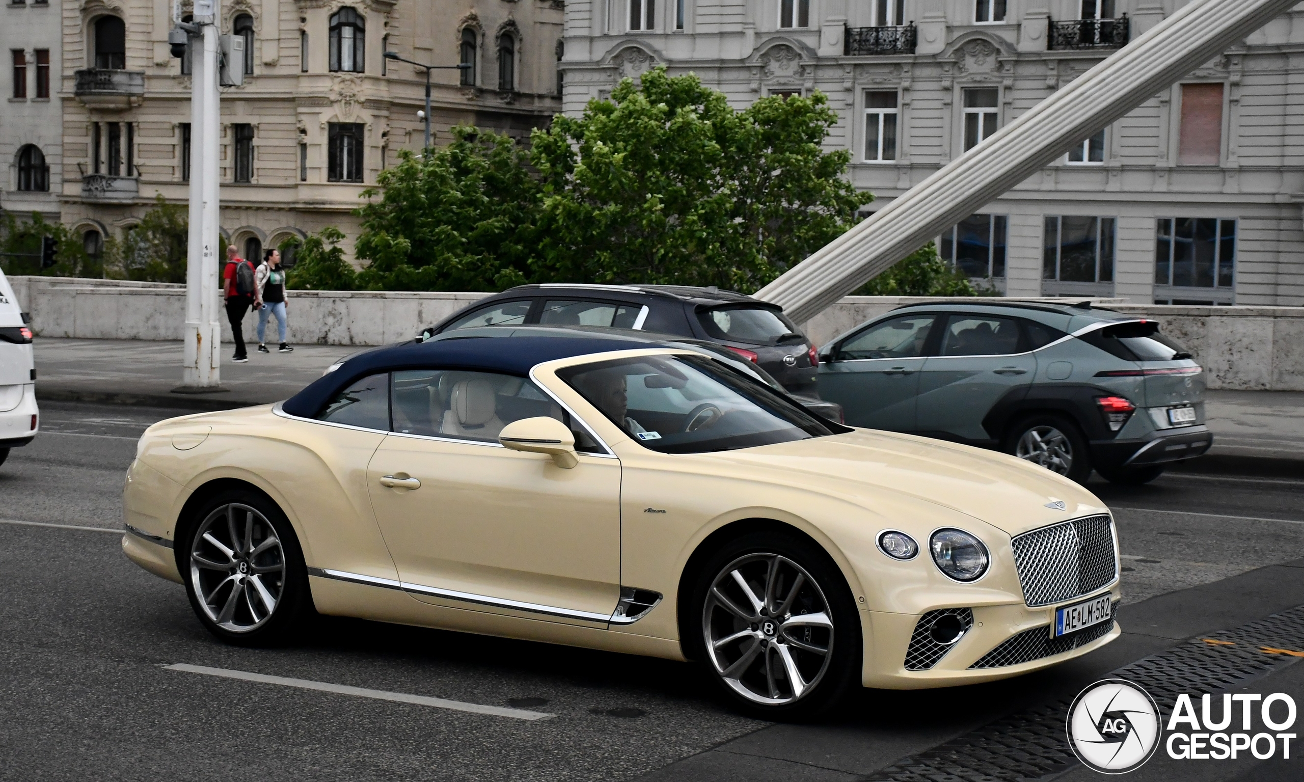 Bentley Continental GTC V8 Azure