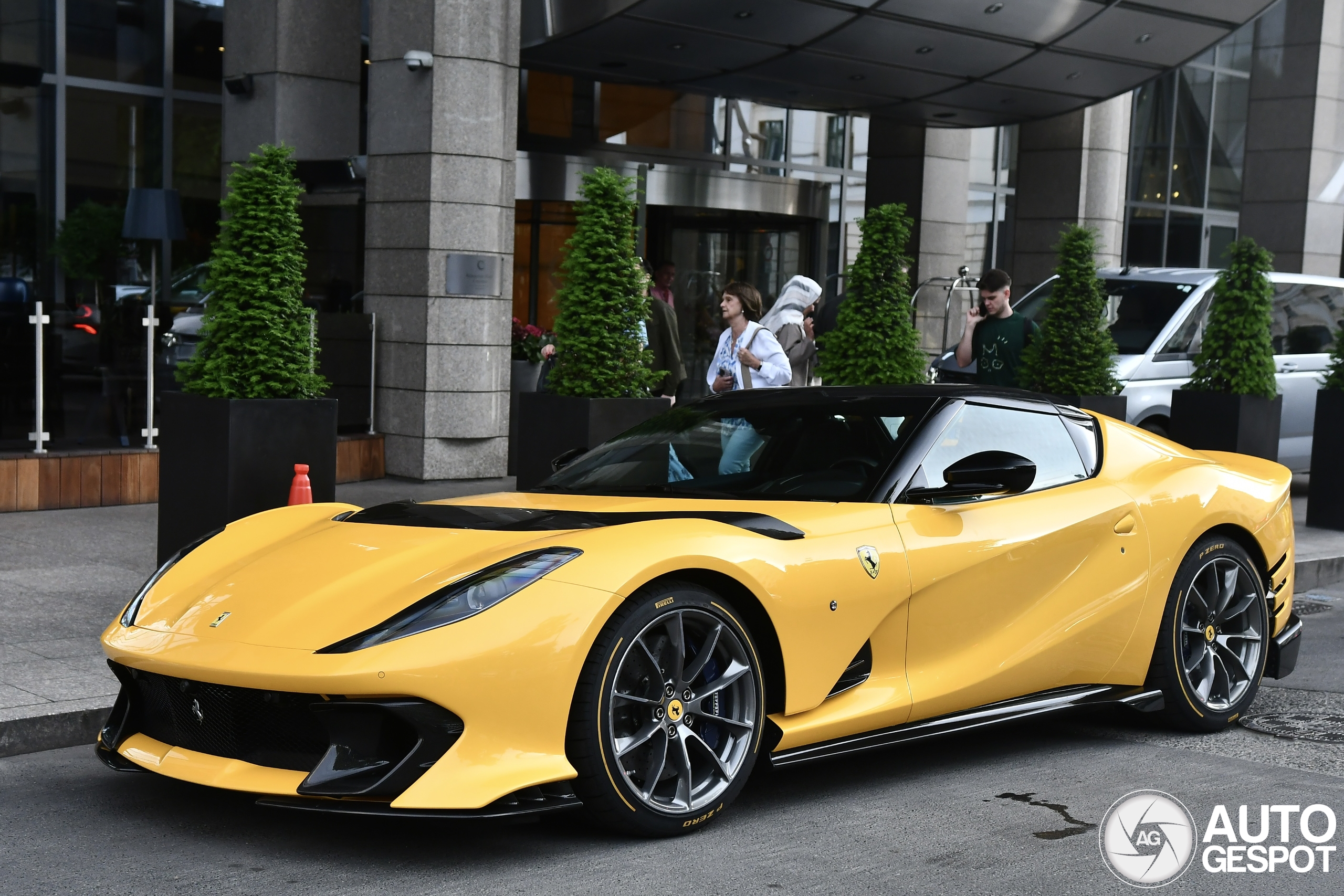 Ferrari 812 Competizione A