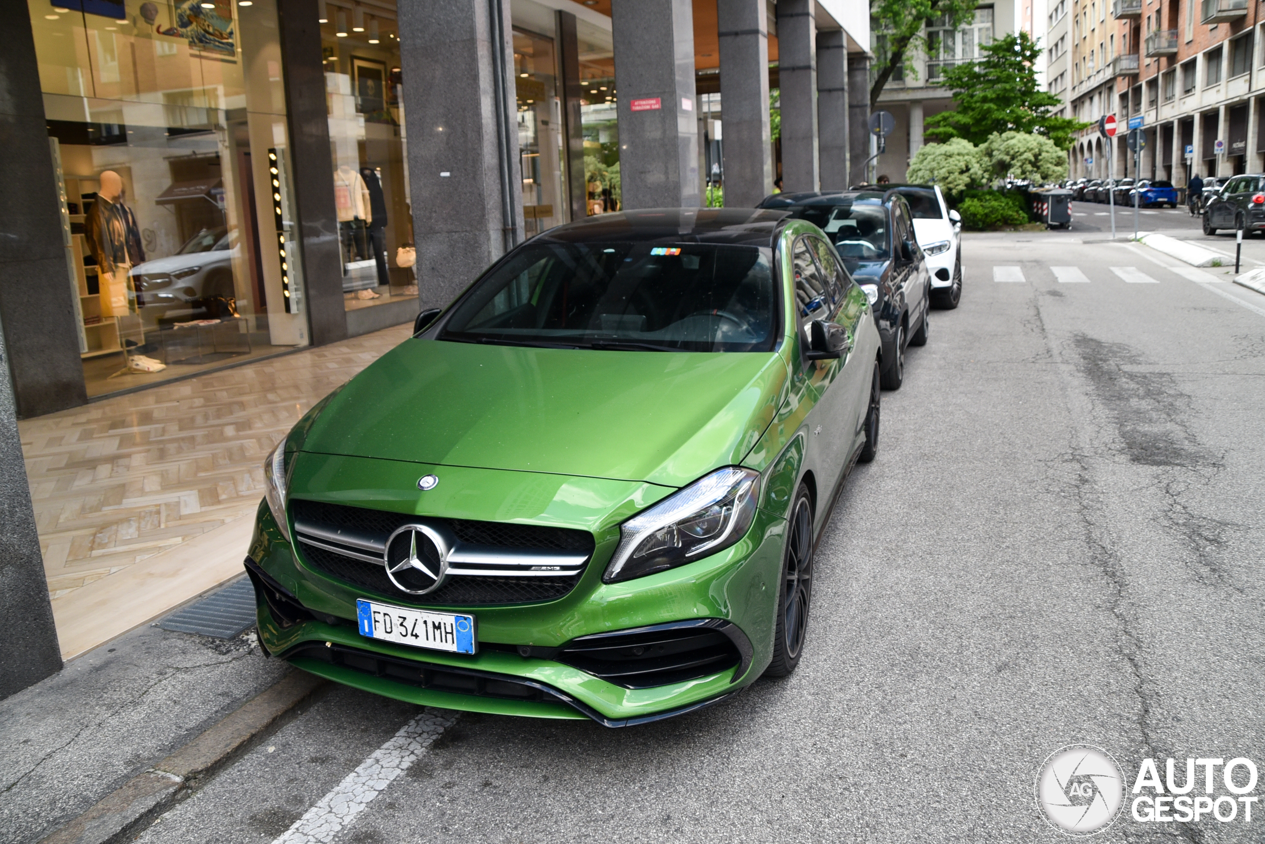 Mercedes-AMG A 45 W176 2015