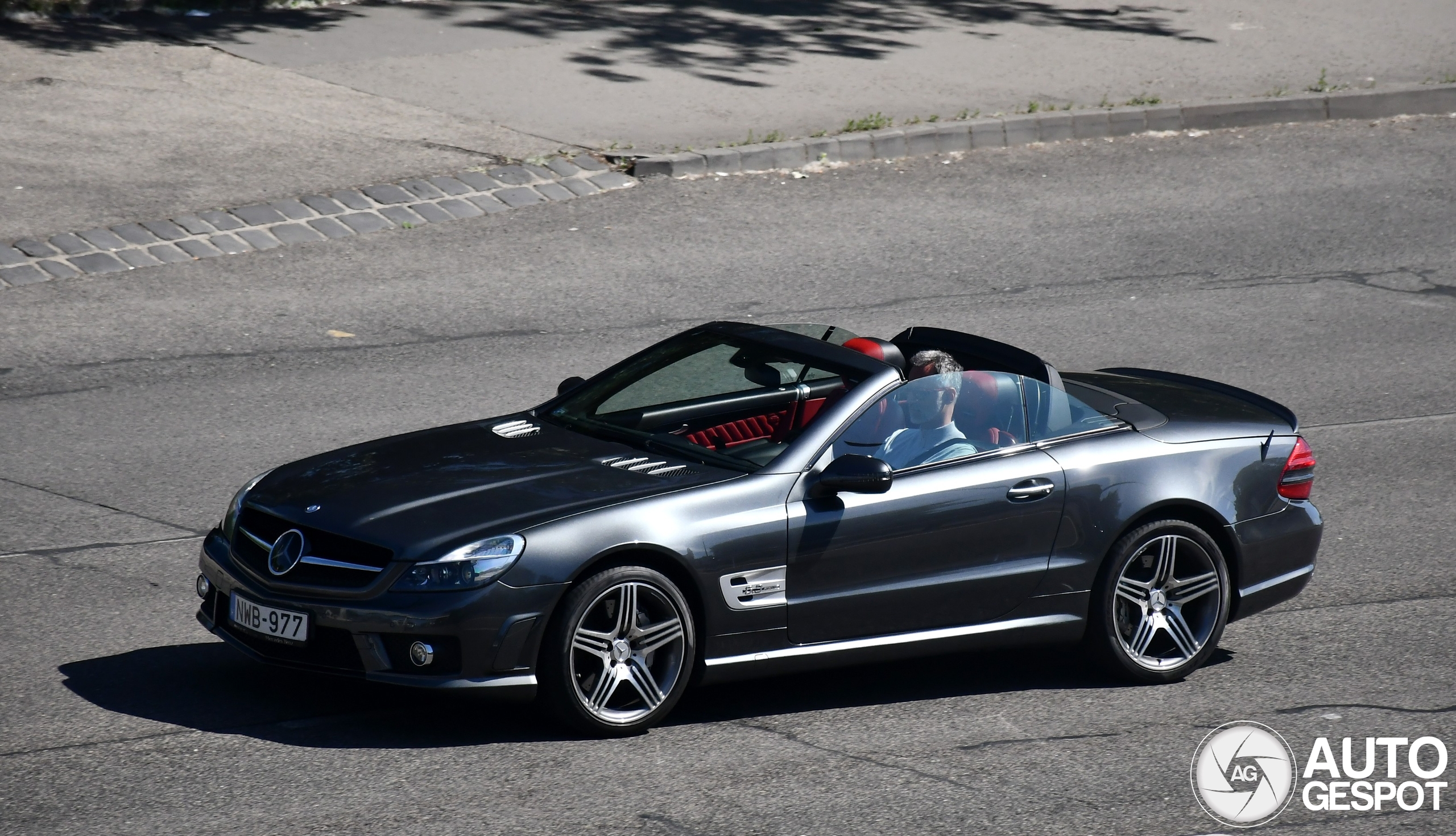 Mercedes-Benz SL 63 AMG