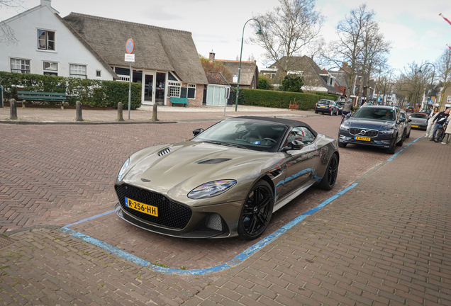 Aston Martin DBS Superleggera Volante