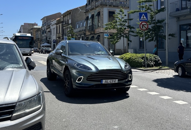Aston Martin DBX