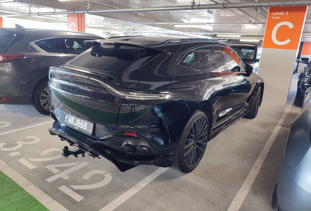 Aston Martin DBX707