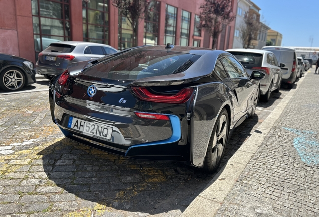 BMW i8