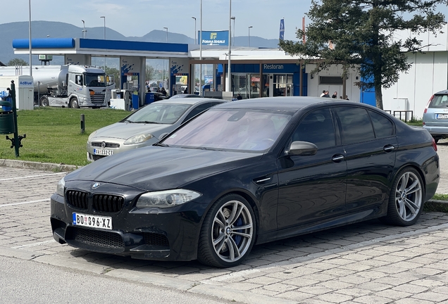BMW M5 F10 2011