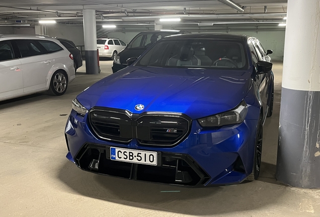 BMW M5 G90