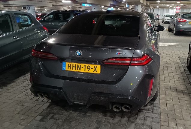 BMW M5 G90