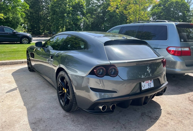 Ferrari GTC4Lusso