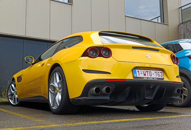 Ferrari GTC4Lusso T