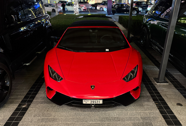 Lamborghini Huracán LP640-4 Performante Spyder