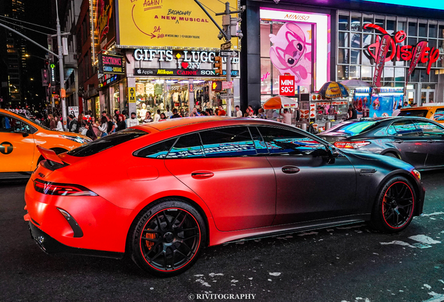 Mercedes-AMG GT 63 S X290