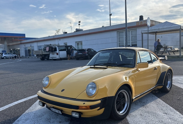 Porsche 930 Turbo