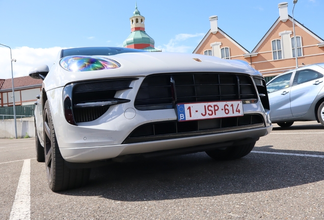 Porsche 95B Macan GTS MkII