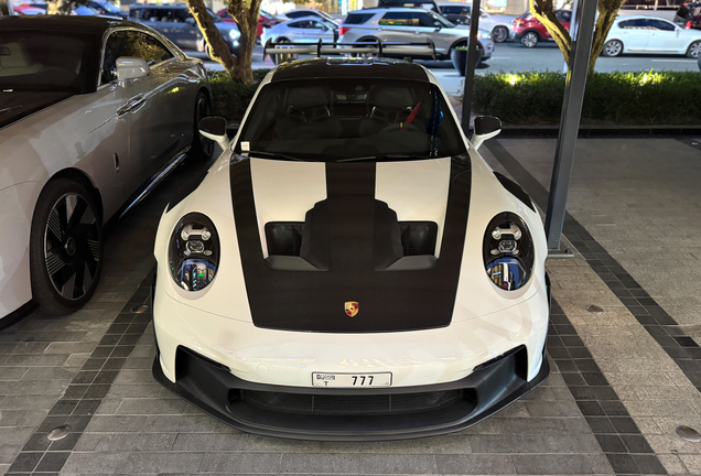 Porsche 992 GT3 RS Weissach Package