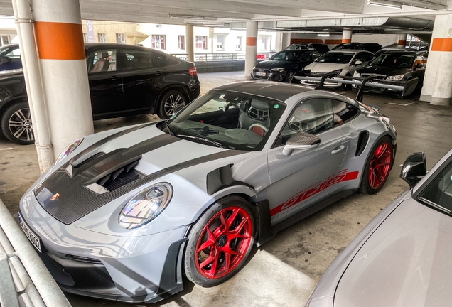 Porsche 992 GT3 RS Weissach Package