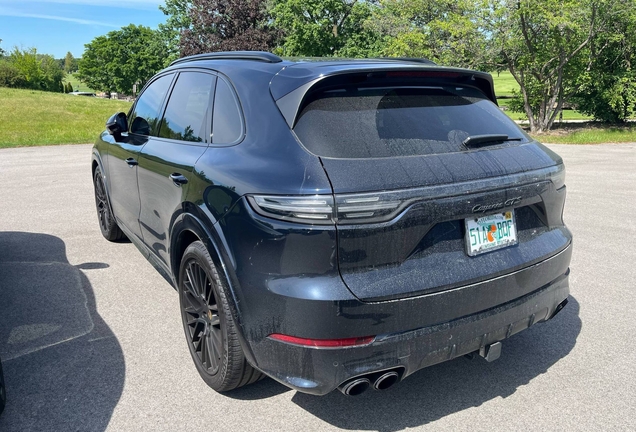 Porsche 9YA Cayenne GTS