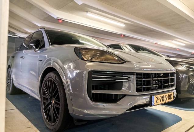 Porsche 9YA Cayenne Turbo E-Hybrid