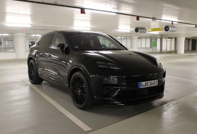 Porsche Macan EV Turbo