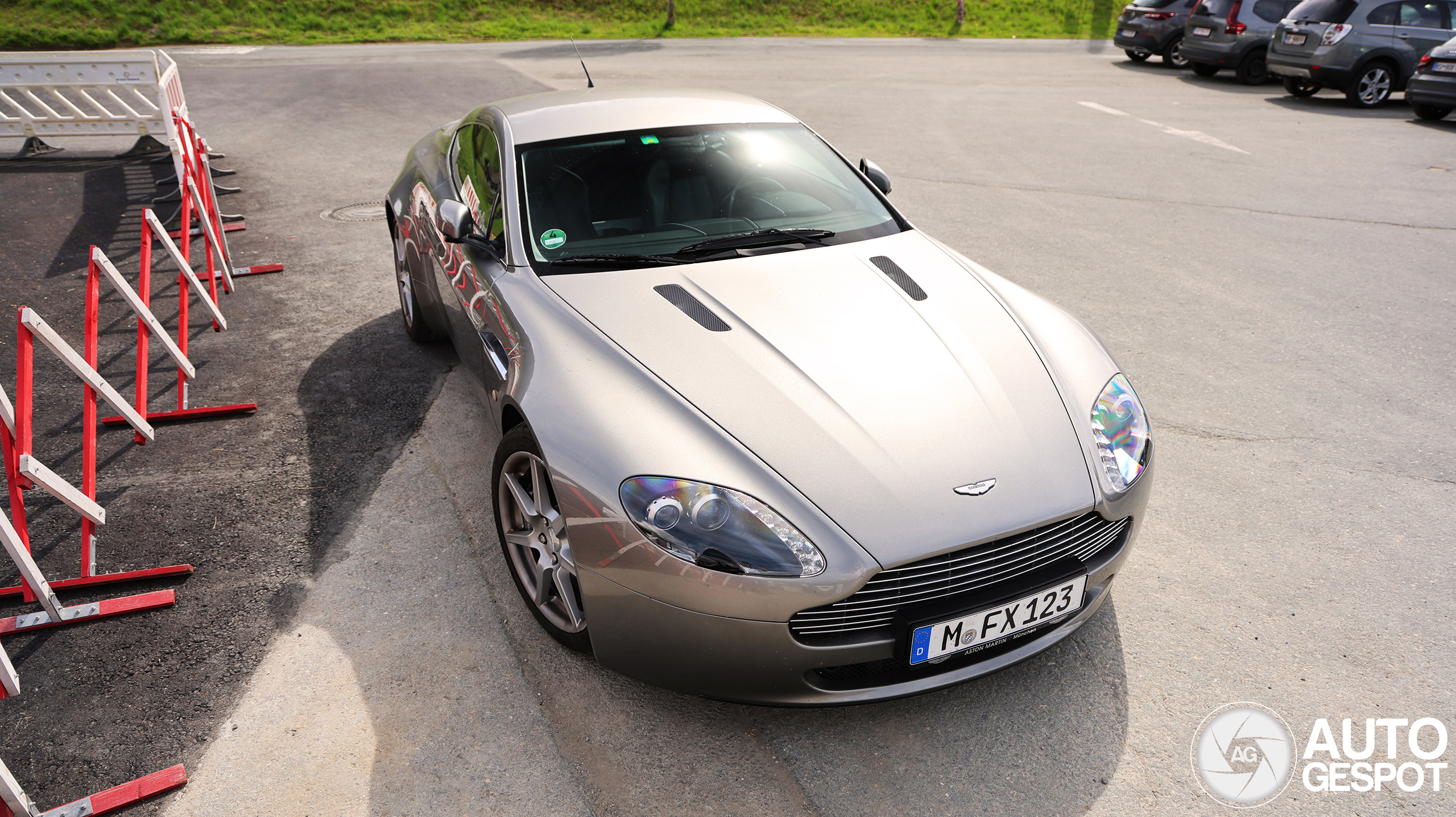 Aston Martin V8 Vantage