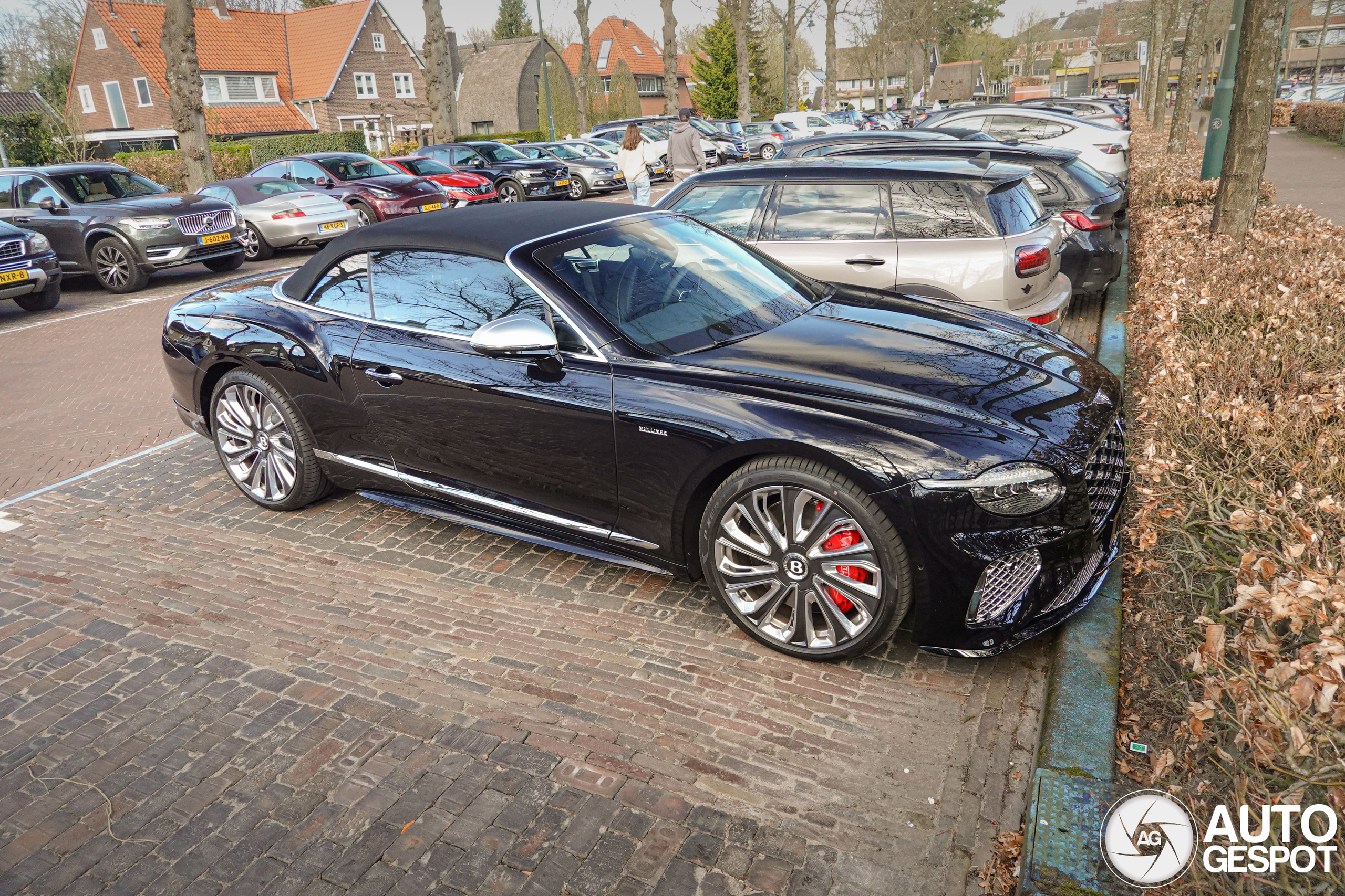 Bentley Continental GTC Mulliner 2025