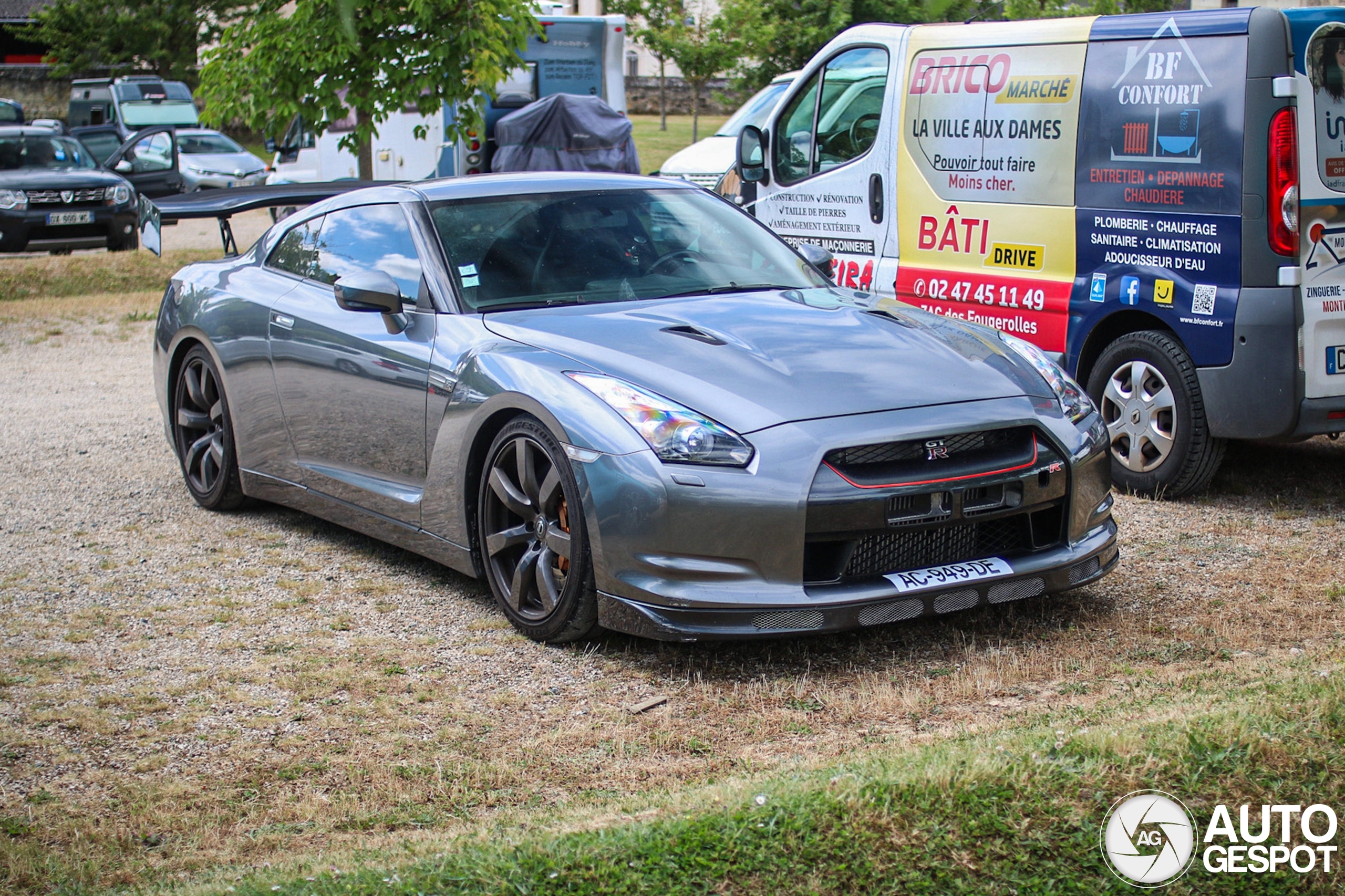 Nissan GT-R