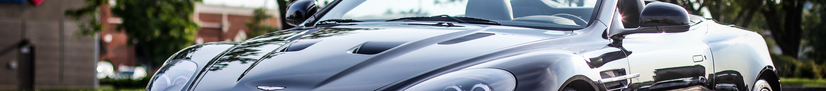 Aston Martin DBS Volante