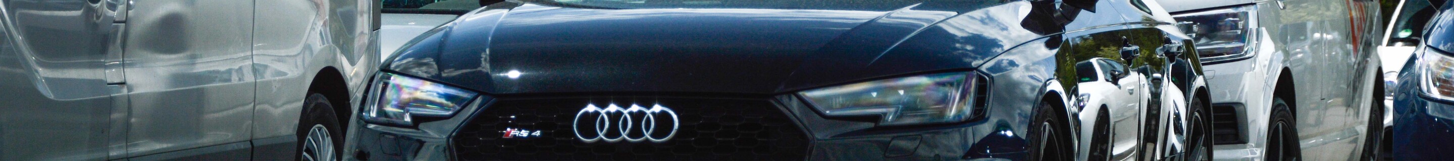 Audi RS4 Avant B9
