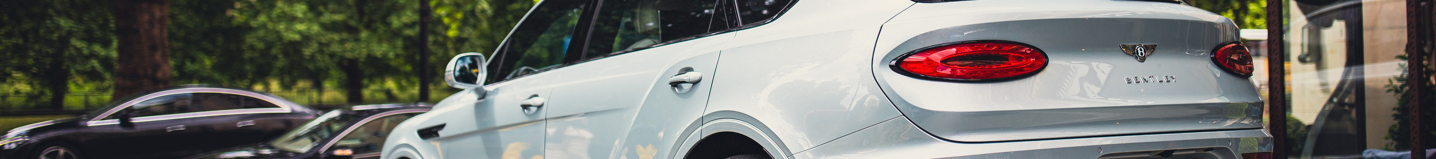 Bentley Bentayga Azure EWB First Edition