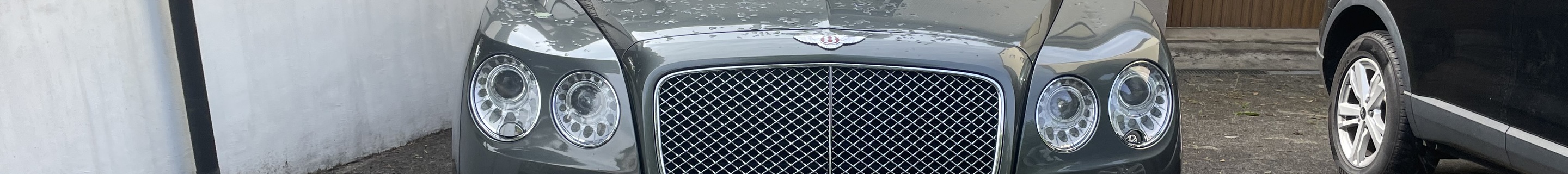 Bentley Flying Spur V8