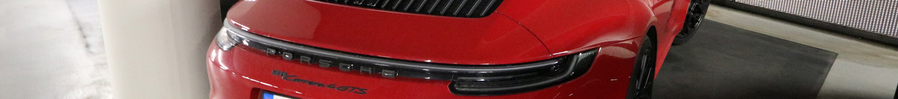 Porsche 992 Carrera 4 GTS