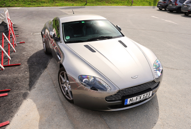 Aston Martin V8 Vantage