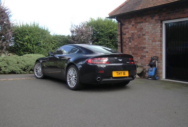 Aston Martin V8 Vantage