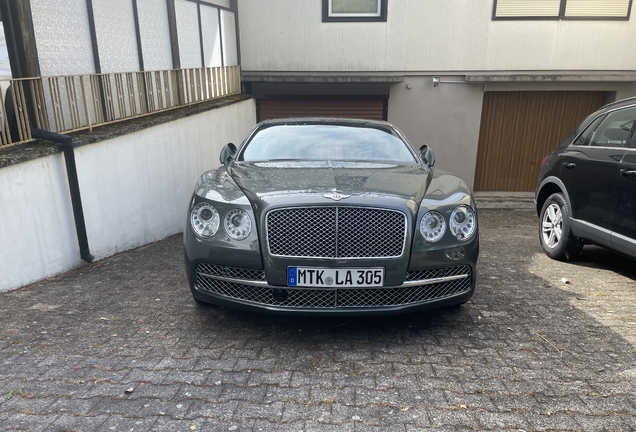 Bentley Flying Spur V8