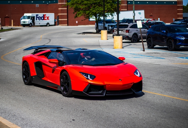 Lamborghini Aventador LP700-4 Roadster