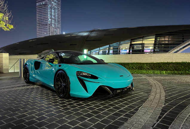 McLaren Artura Spider