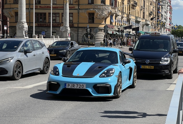 Porsche 718 Cayman GT4 RS Weissach Package