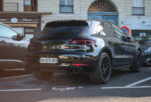 Porsche 95B Macan GTS