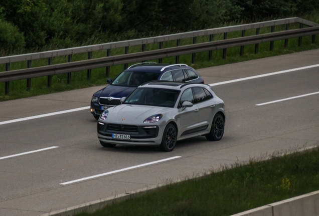 Porsche 95B Macan GTS MkIII