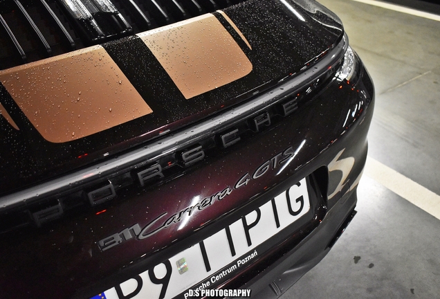 Porsche 992 Carrera 4 GTS
