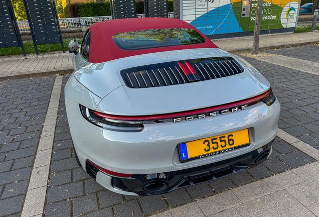Porsche 992 Carrera 4S Cabriolet