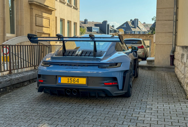 Porsche 992 GT3 RS Weissach Package