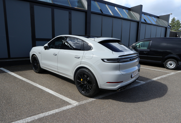 Porsche Cayenne Coupé Turbo E-Hybrid