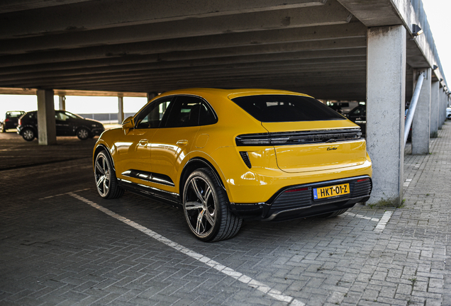 Porsche Macan EV Turbo