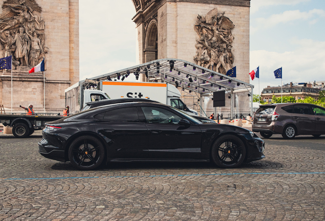 Porsche Taycan GTS