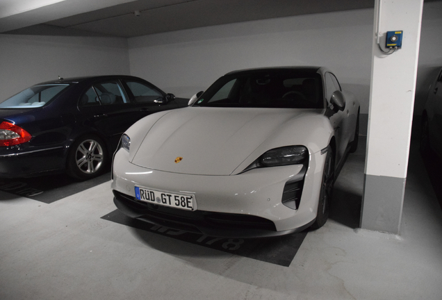 Porsche Taycan GTS Sport Turismo MkI